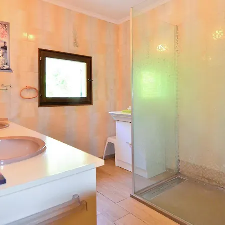 Gorgeous Home In Laudun L Ardoise With Kitchen * Laudun