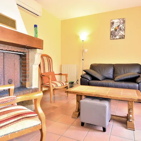 Gorgeous Home In Laudun L Ardoise With Kitchen