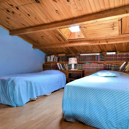 Gorgeous Home In Laudun L Ardoise With Kitchen