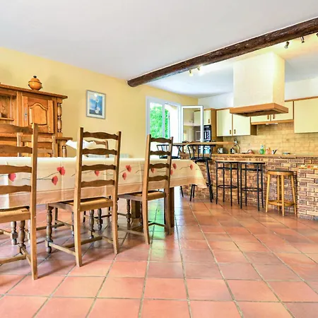 Gorgeous Home In Laudun L Ardoise With Kitchen *