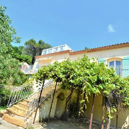 Gorgeous Home In Laudun L Ardoise With Kitchen * Laudun