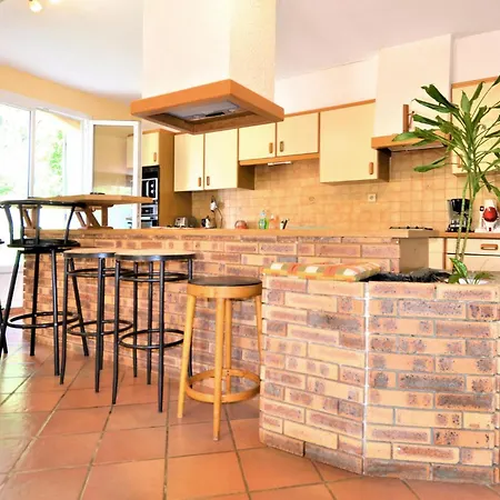 Gorgeous Home In Laudun L Ardoise With Kitchen Laudun