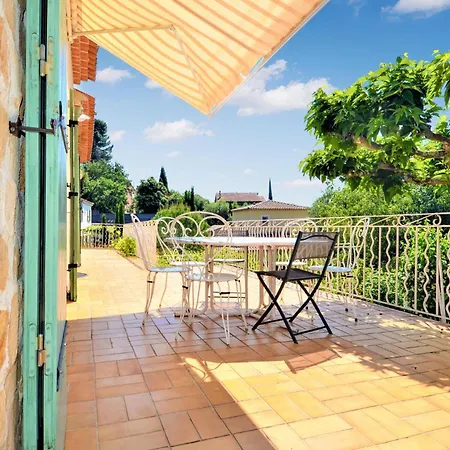 Gorgeous Home In Laudun L Ardoise With Kitchen