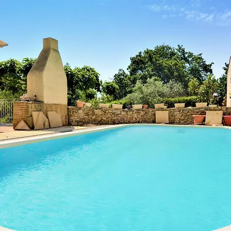 Gorgeous Home In Laudun L Ardoise With Kitchen Holiday home *