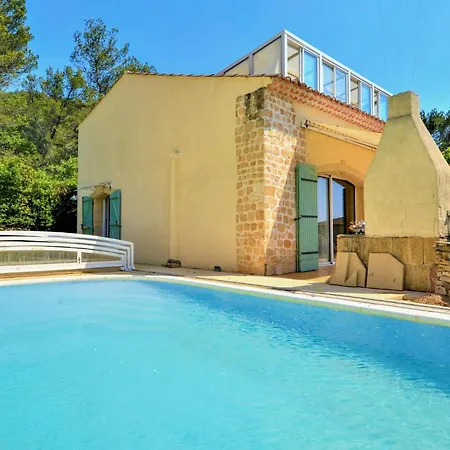 Holiday home Gorgeous Home In Laudun L Ardoise With Kitchen *